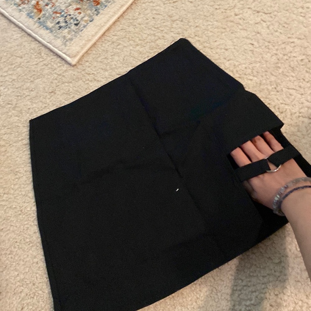 Black skort